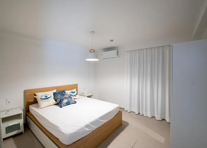 Ennea Suites- Dark * Flámbouras