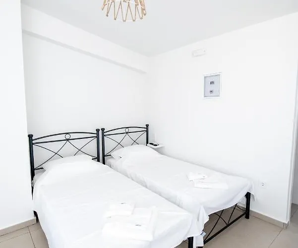 Ennea Suites- Dark Flámbouras