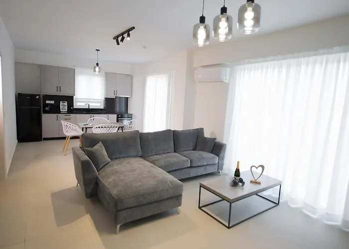 Ennea Suites- Dark Apartmán Flámbouras